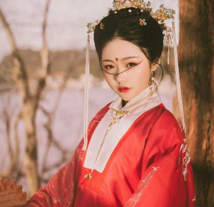 五代词坛第一人！一首《女冠子》，一个情深的韦庄！