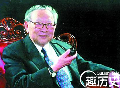 梁羽生小说的顺序 梁羽生为何是武侠小说开山鼻祖？