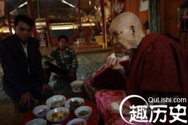 布朗族宗教信仰 布朗族的小乘佛教
