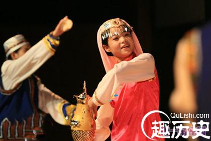 东乡族服饰  东乡族服饰是如何发展变化的