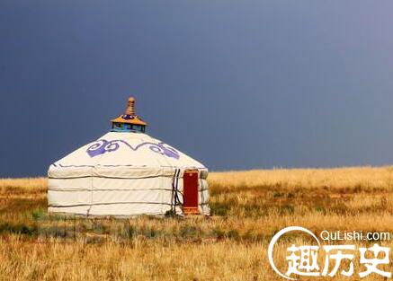 蒙古包里面有什么 蒙古包建筑有何特点