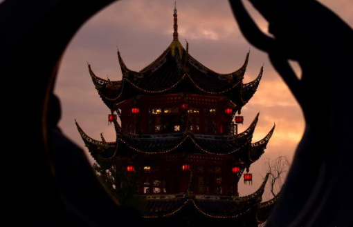 李清照凭什么登上千古第一才女宝座？高楼写下绝唱震撼历史800年！