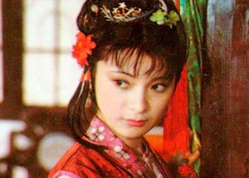 《红楼梦》中的夏金桂是个怎么样的人？夏金桂的嚣张看丫鬟的名字就知道了！