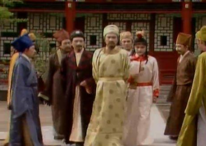 《红楼梦》潇湘馆和蘅芜苑暗示了什么？一个是仙一个是鬼！