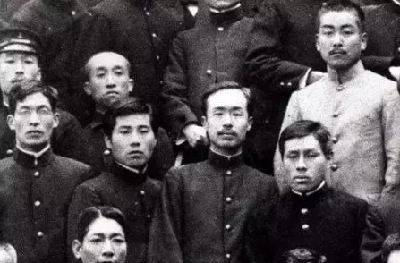 一辈子活了人家几辈子,他是活得最像人的人!