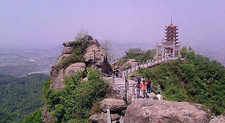 “寿比南山”的南山是哪座山?有多少关于“山”的成语?