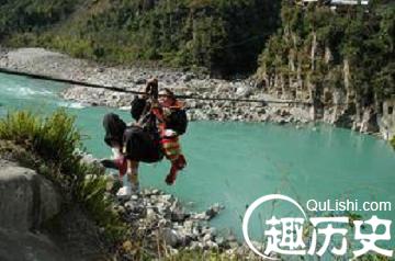 揭秘“溜索渡江”:怒族最不可思议的桥